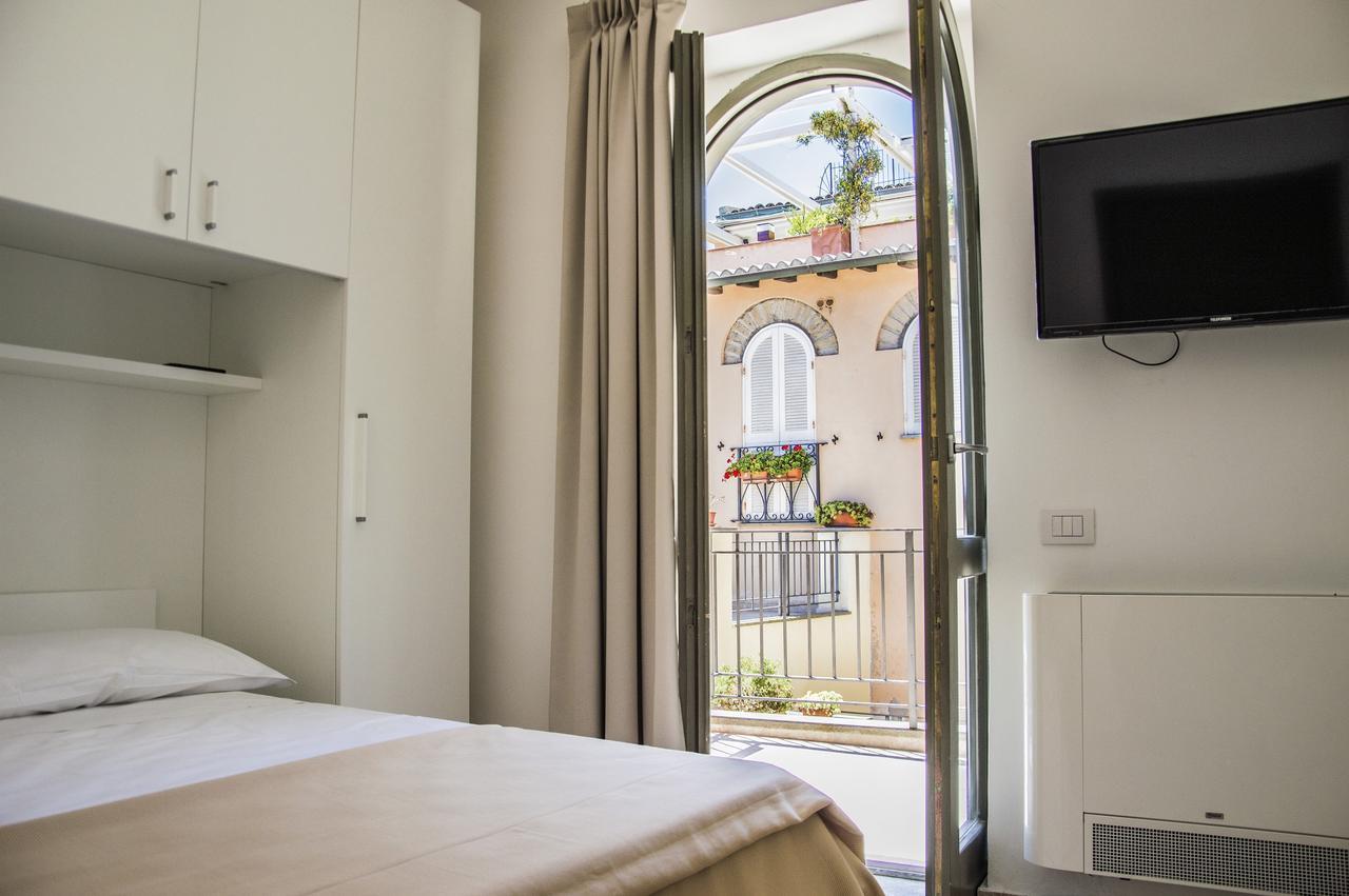Sunrise Guest House 가에타 외부 사진